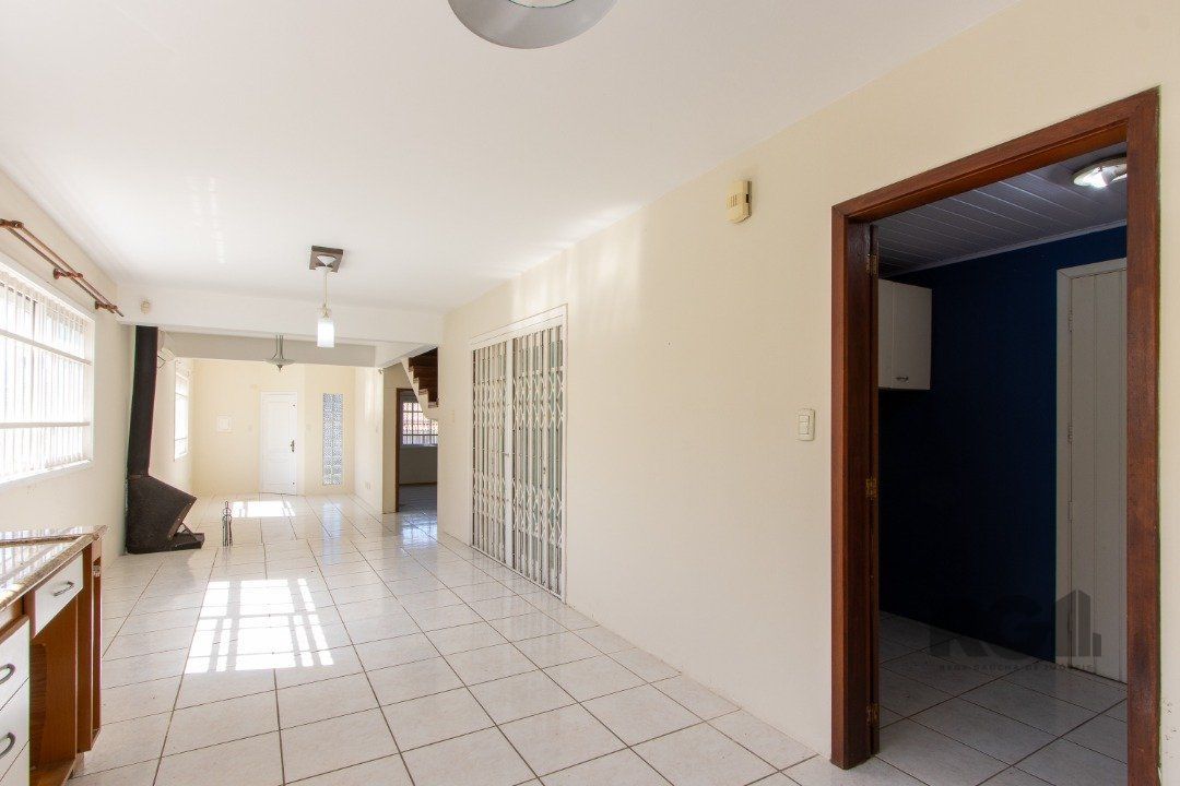Casa à venda com 4 quartos, 284m² - Foto 8