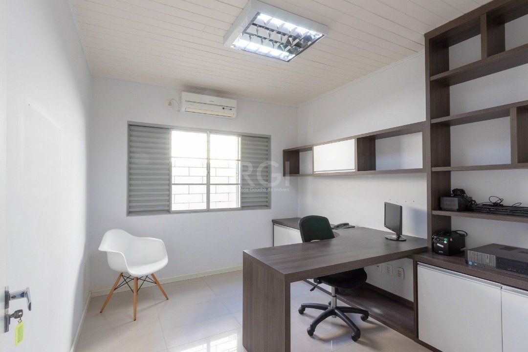 Casa à venda com 5 quartos, 199m² - Foto 11