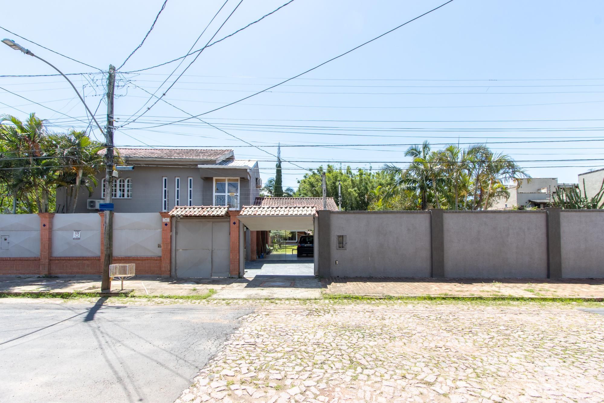 Casa Residencial à Venda no Bairro Guarujá, Porto Alegre, RS