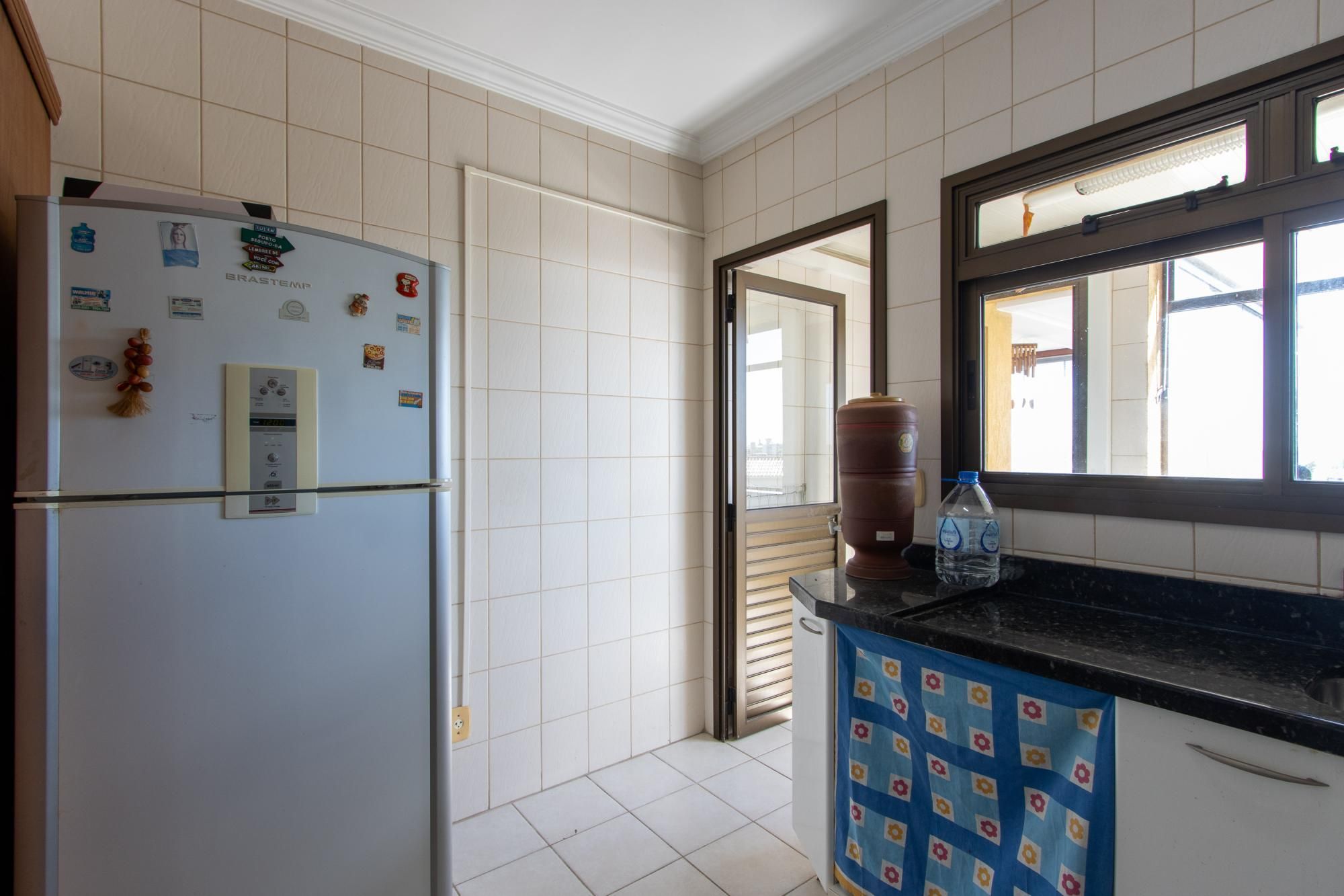 Apartamento à venda com 3 quartos, 109m² - Foto 4