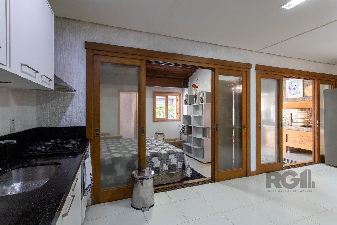 Casa de Condomínio à venda com 4 quartos, 226m² - Foto 15