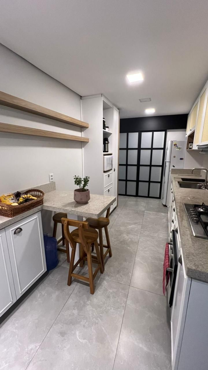 Apartamento à venda com 76m², 2 quartos no bairro Partenon em Porto Alegre