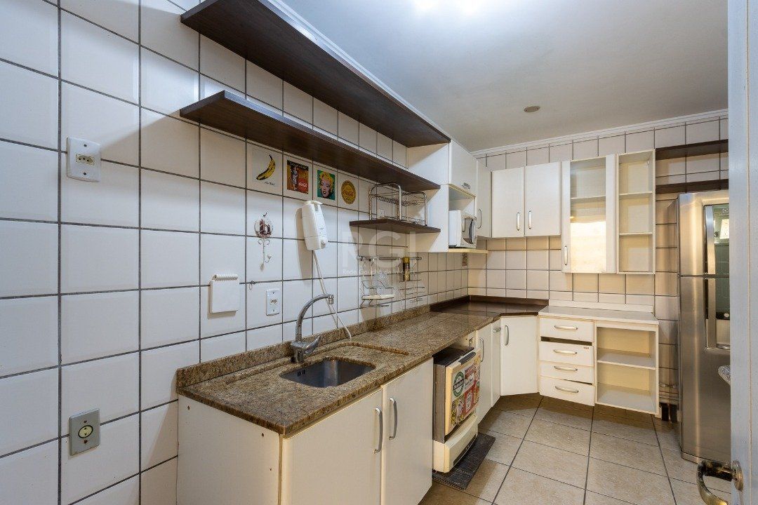 Casa de Condomínio à venda com 3 quartos, 197m² - Foto 18