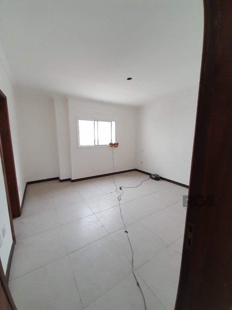 Casa à venda com 3 quartos, 229m² - Foto 13