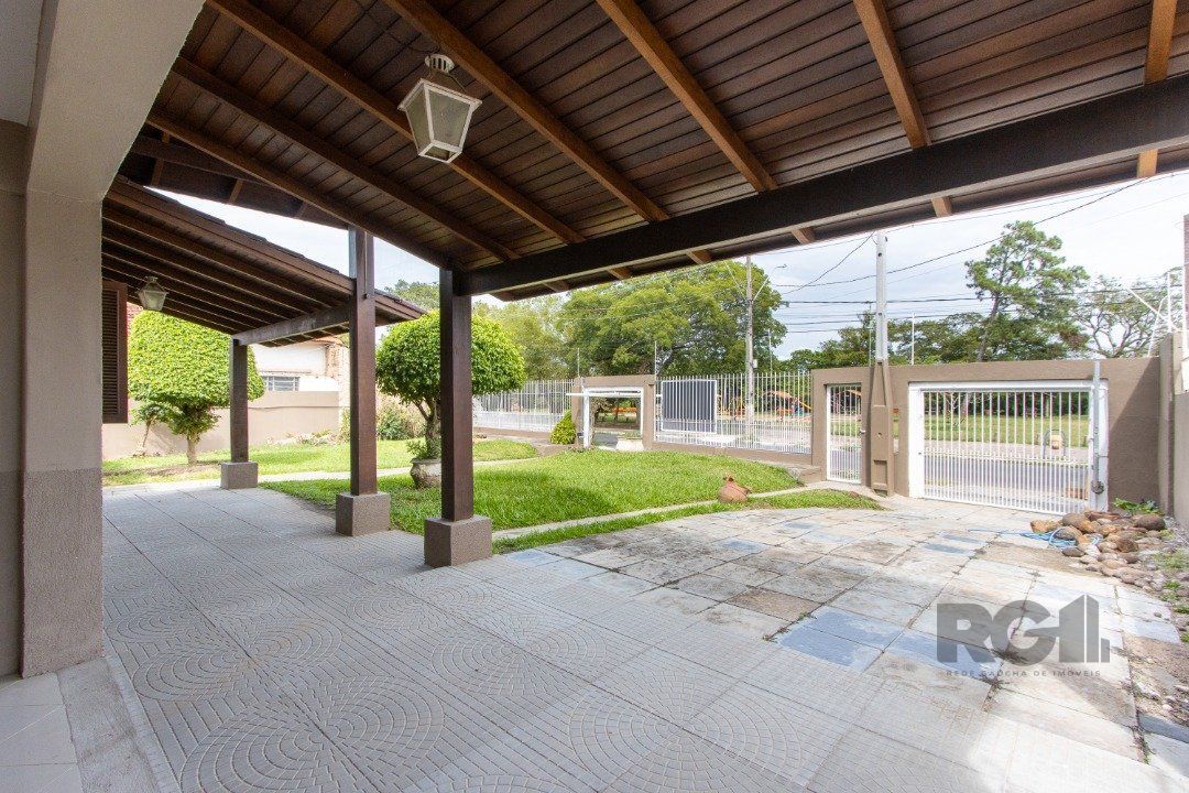 Casa à venda com 4 quartos, 256m² - Foto 5