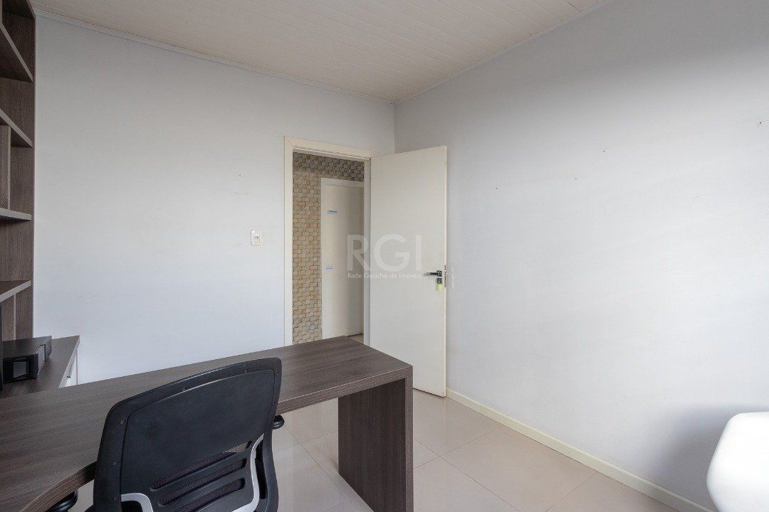 Casa à venda com 5 quartos, 199m² - Foto 12