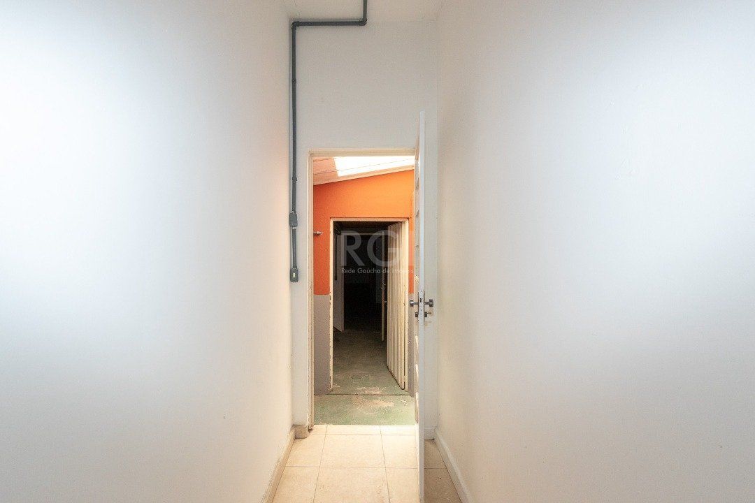 Casa à venda com 3 quartos, 232m² - Foto 13