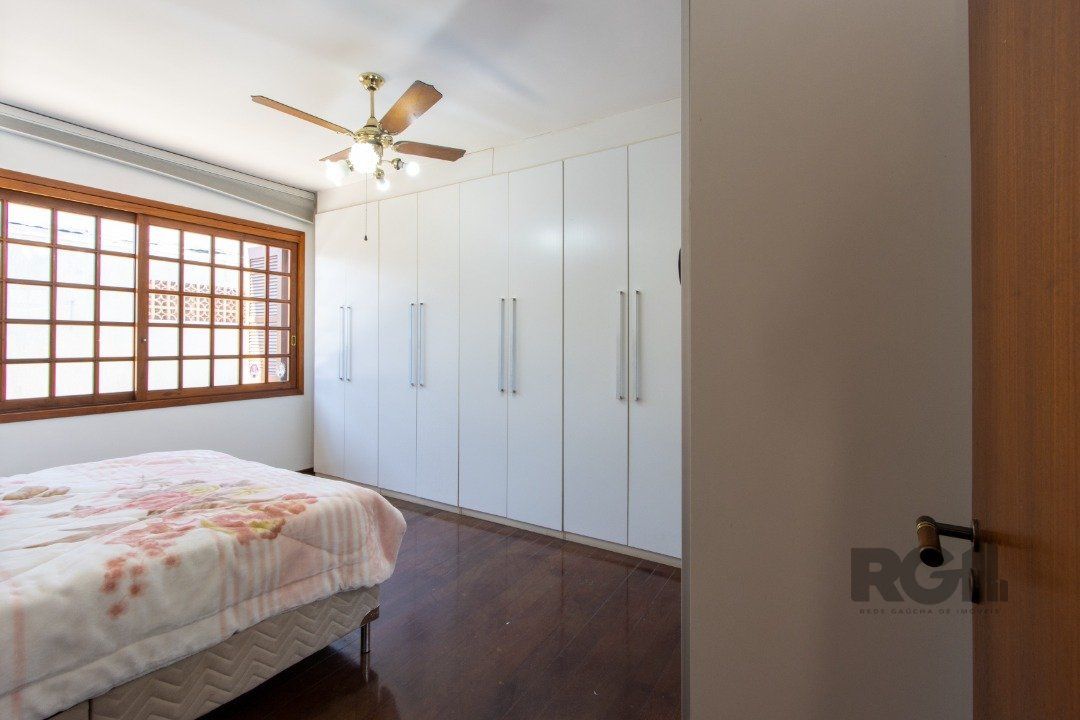 Casa à venda com 3 quartos, 222m² - Foto 29