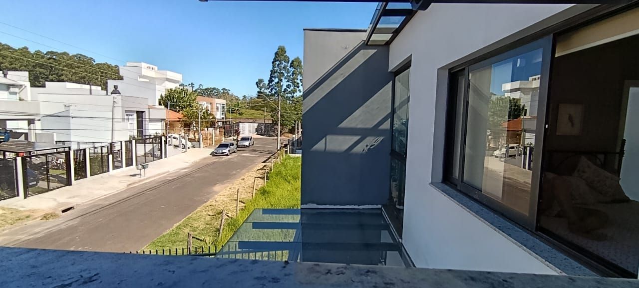 Casa à venda com 4 quartos, 180m² - Foto 4