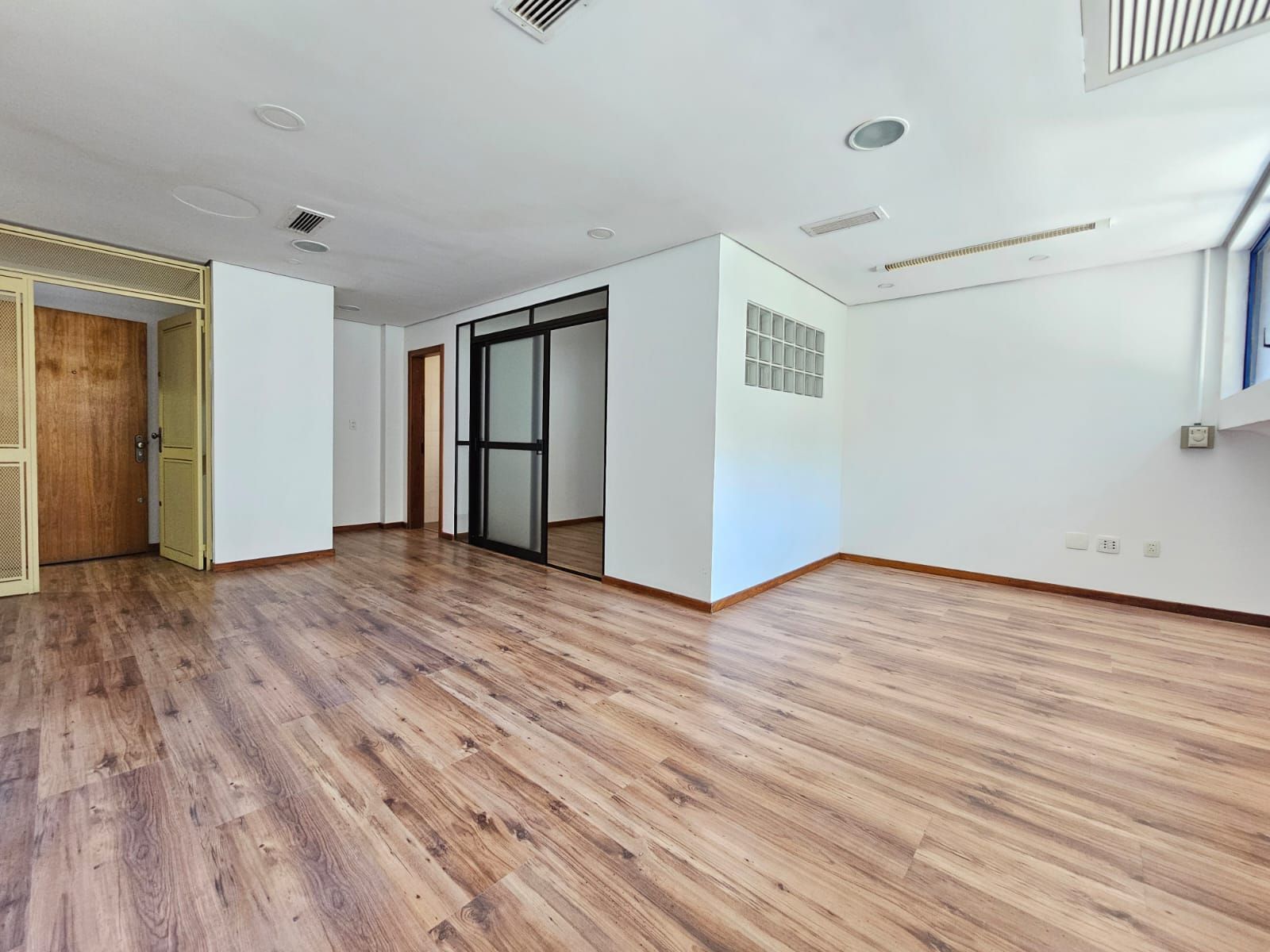 Sala comercial na Quintino Bocaiuva
