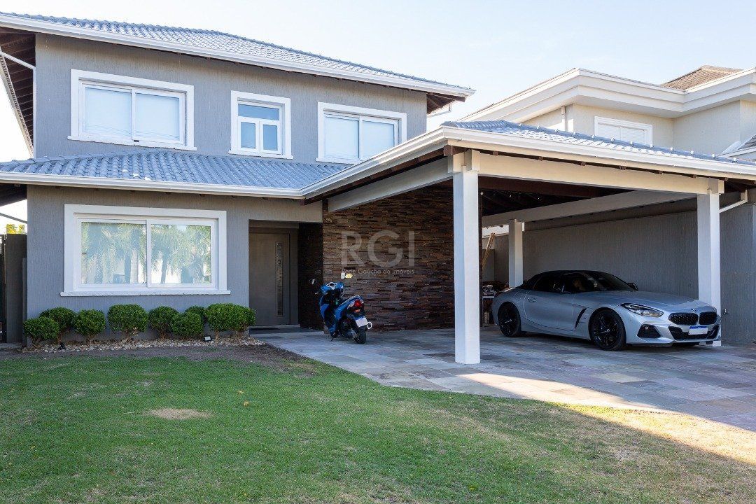 Casa à venda com 3 quartos, 320m² - Foto 1
