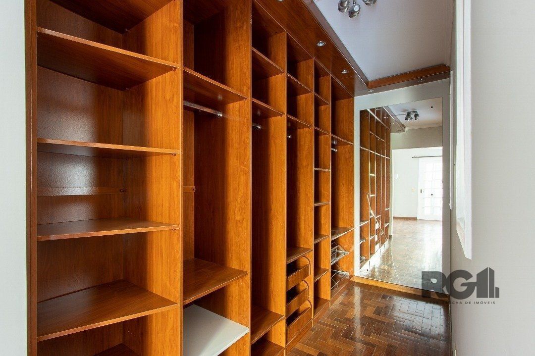 Casa à venda com 3 quartos, 320m² - Foto 38