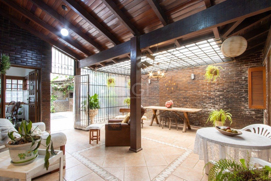 Casa à venda com 5 quartos, 250m² - Foto 31