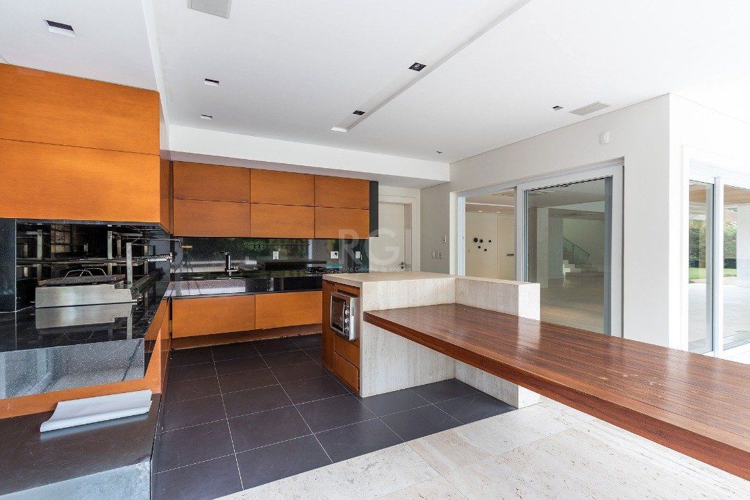 Casa de Condomínio à venda com 4 quartos, 664m² - Foto 3