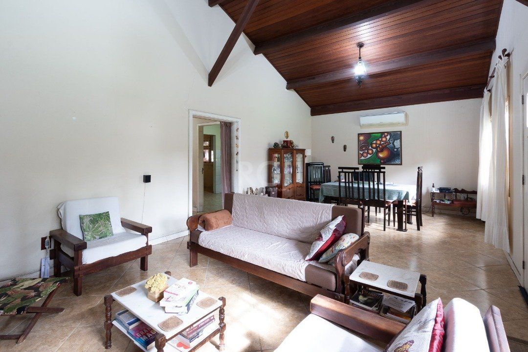 Casa à venda com 4 quartos, 379m² - Foto 6