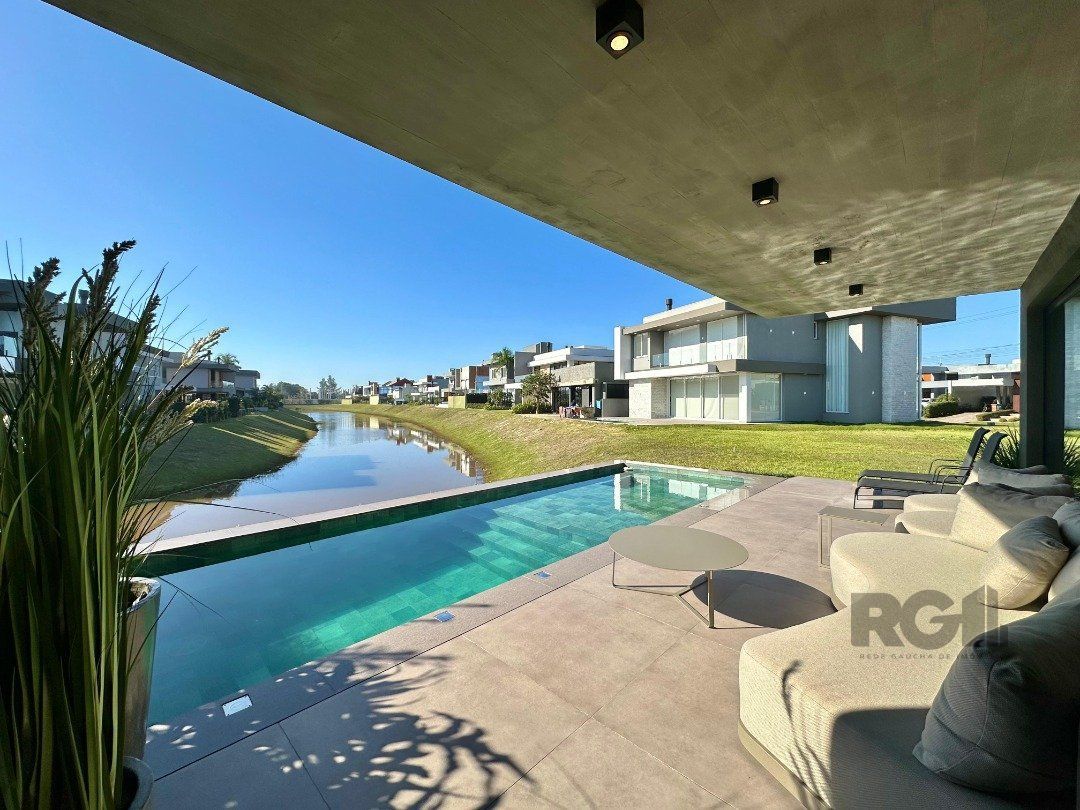 Casa de Condomínio à venda com 5 quartos, 428m² - Foto 18