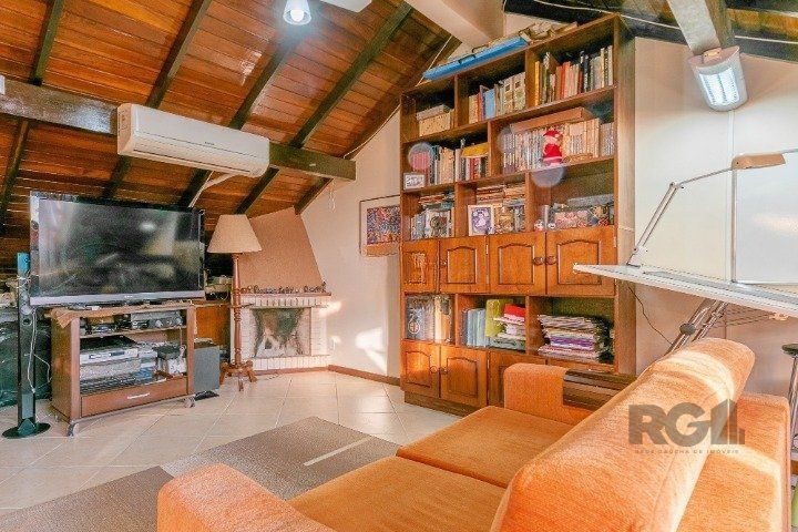 Casa de Condomínio à venda com 3 quartos, 250m² - Foto 25