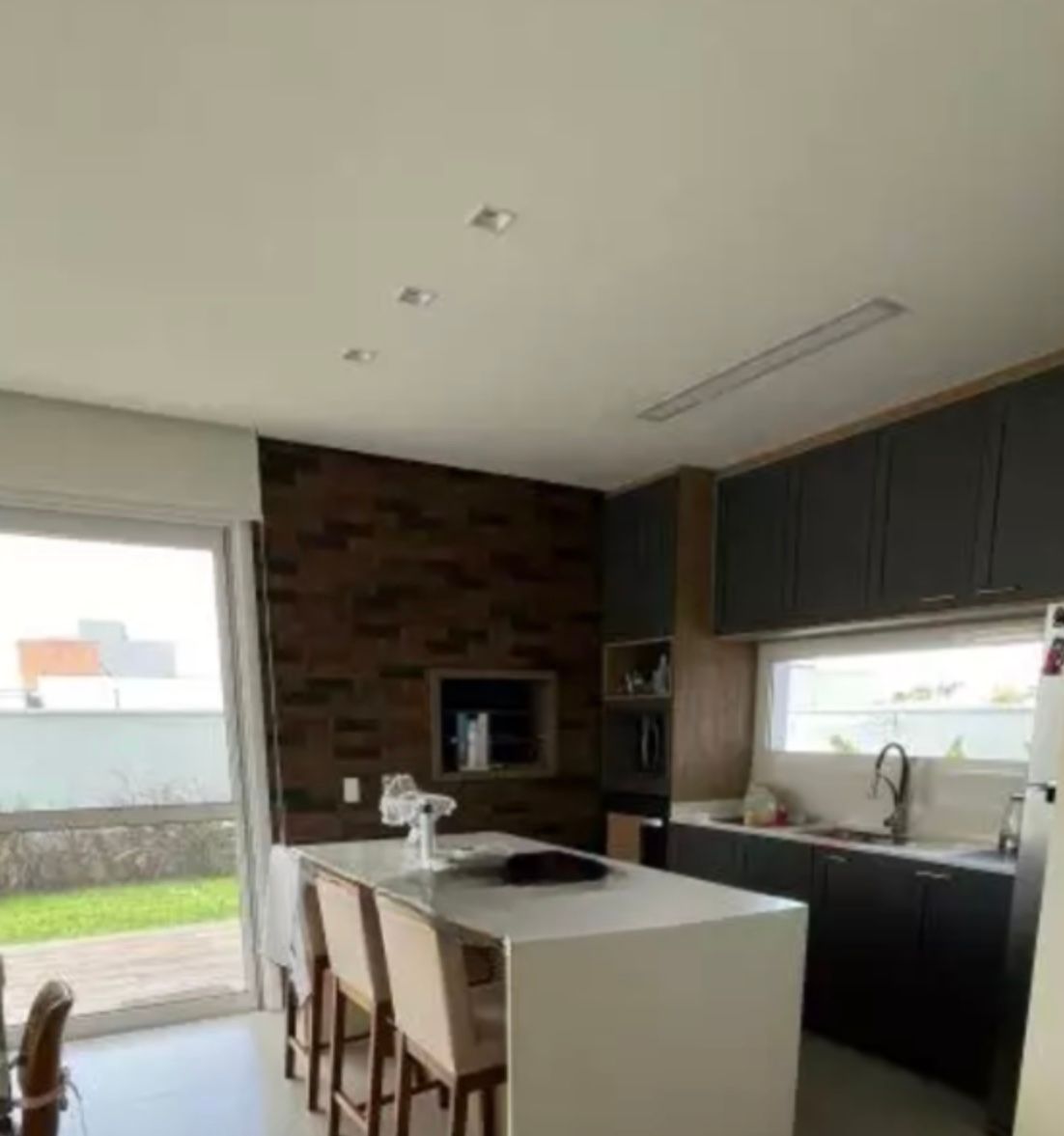 Casa de Condomínio à venda com 3 quartos, 235m² - Foto 6