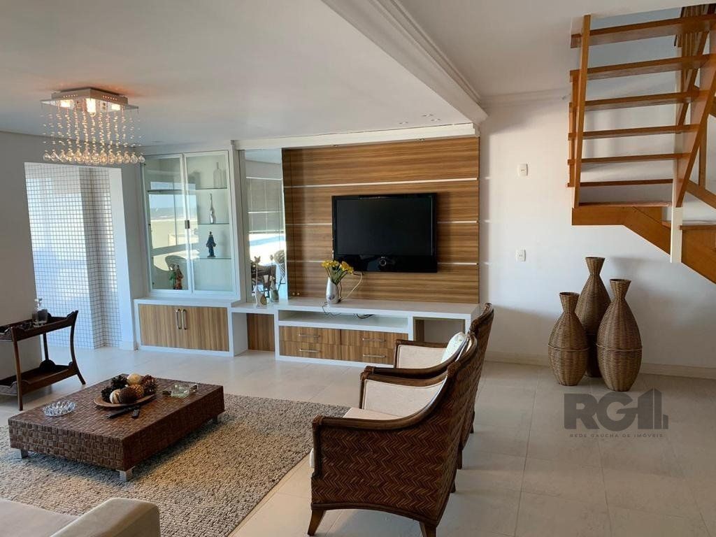Cobertura à venda com 2 quartos, 207m² - Foto 2