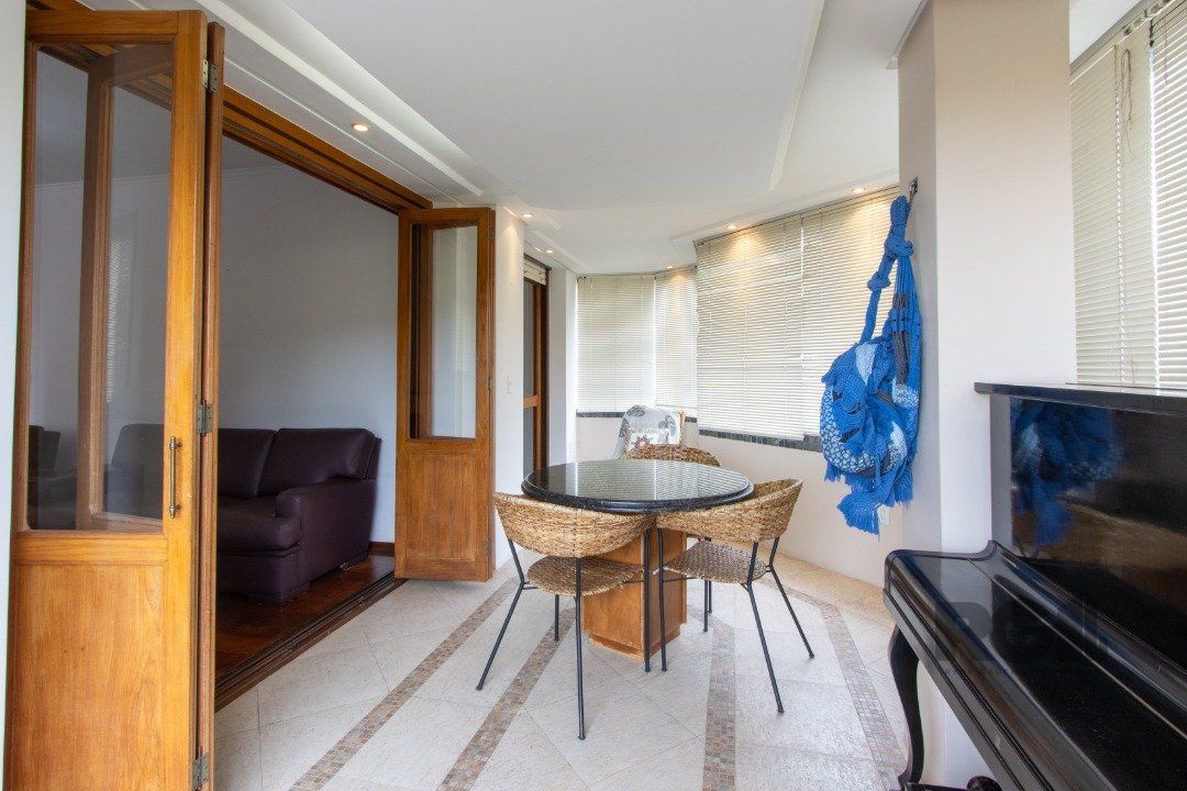 Apartamento à venda com 3 quartos, 116m² - Foto 7
