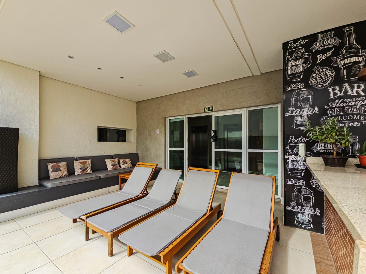 Apartamento à venda com 2 quartos, 65m² - Foto 18