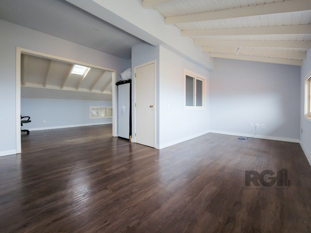 Casa de Condomínio à venda com 3 quartos, 239m² - Foto 29