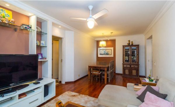 Apartamento à venda com 3 quartos, 111m² - Foto 2