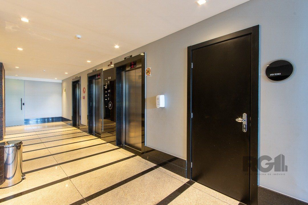 Apartamento à venda com 2 quartos, 70m² - Foto 25
