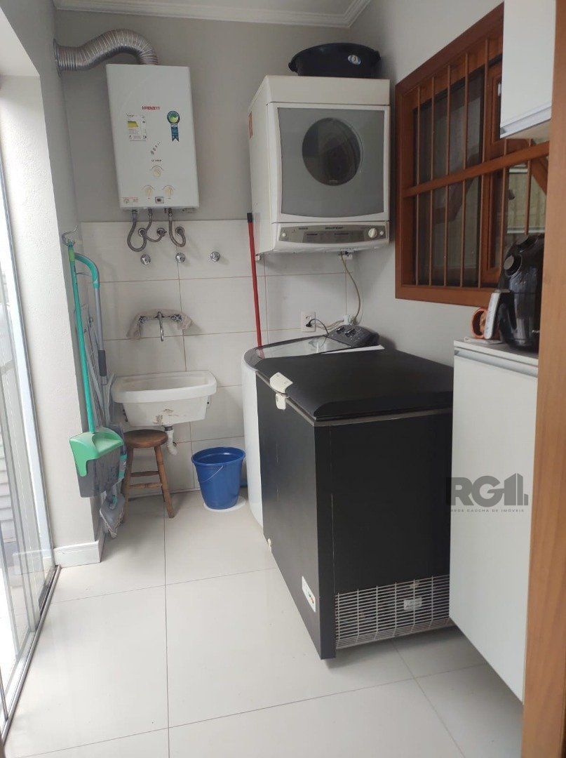 Casa à venda com 4 quartos, 201m² - Foto 6