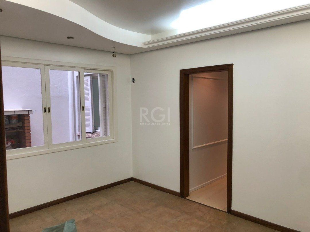 Apartamento à venda com 77m², 3 quartos no bairro Petrópolis em Porto Alegre