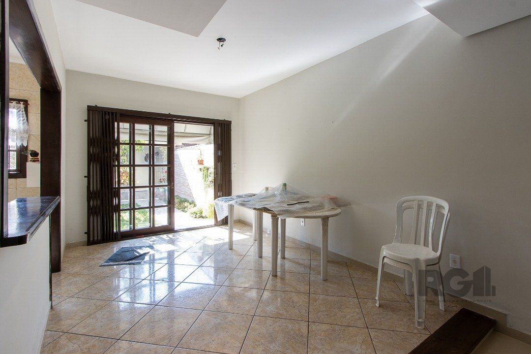 Casa à venda com 3 quartos, 202m² - Foto 8