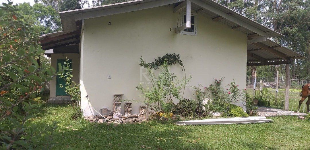 Casa à venda com 4 quartos, 121m² - Foto 3
