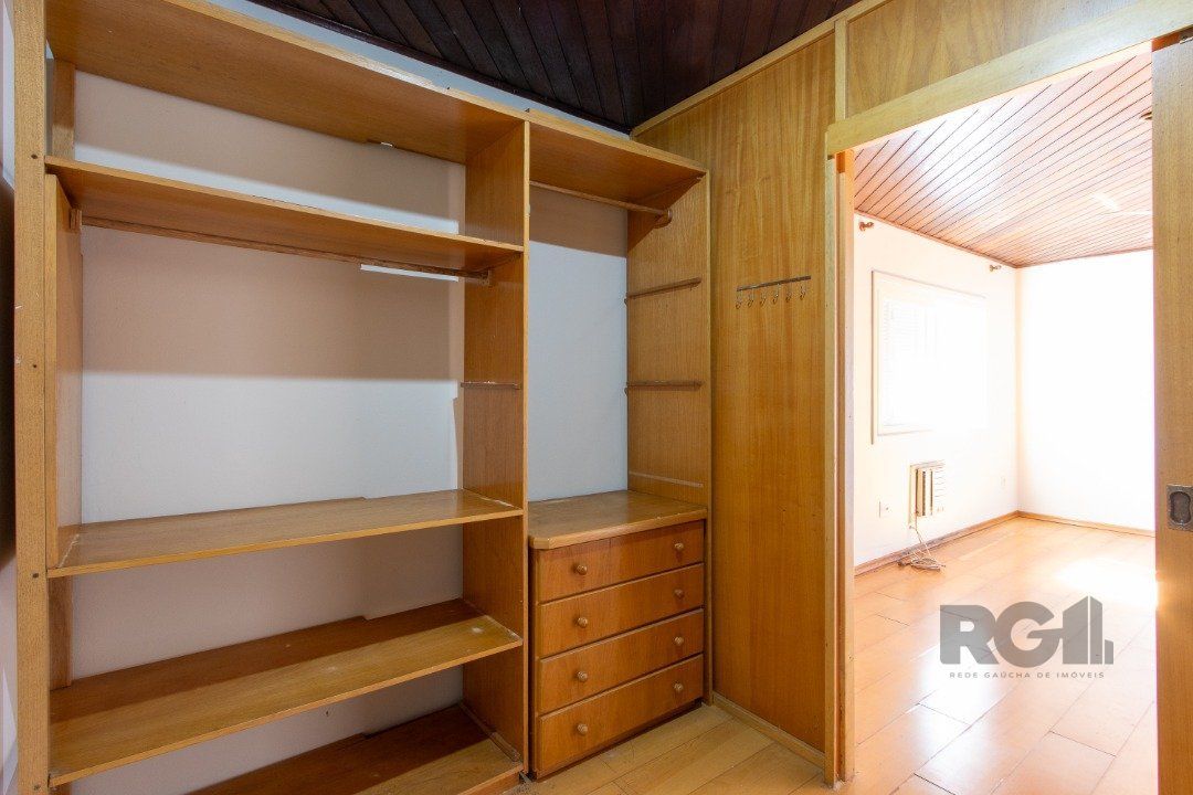 Casa à venda com 4 quartos, 284m² - Foto 32