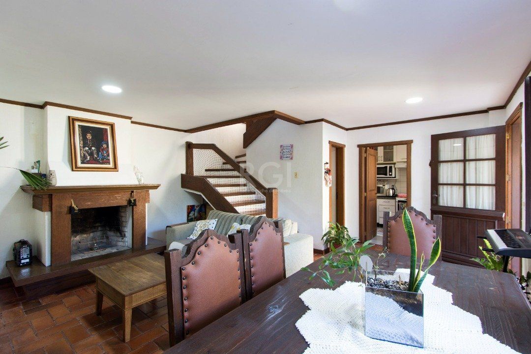 Casa de Condomínio à venda com 2 quartos, 195m² - Foto 2
