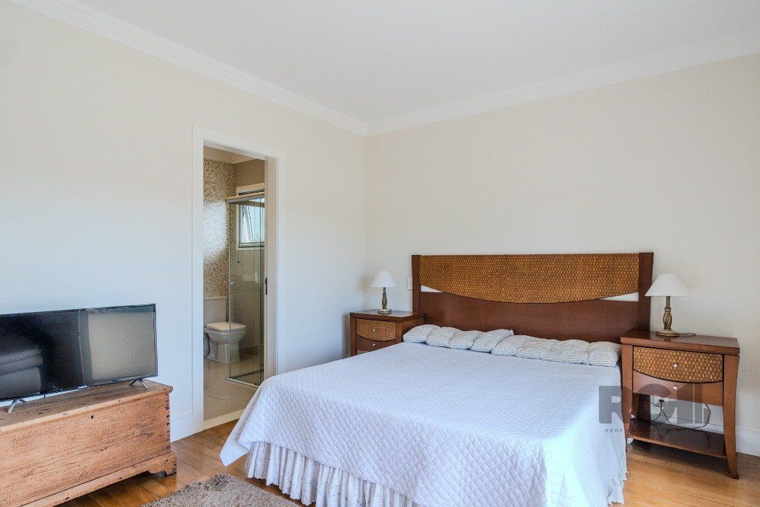 Casa à venda com 3 quartos, 358m² - Foto 34