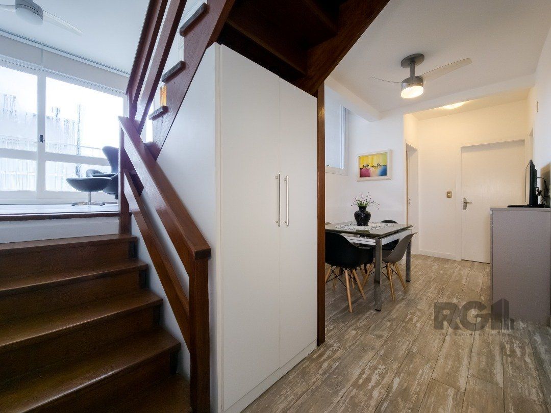 Apartamento à venda com 3 quartos, 159m², 1 suíte, 3 vagas, Avenida Coronel Marcos no bairro Pedra Redonda em Porto Alegre