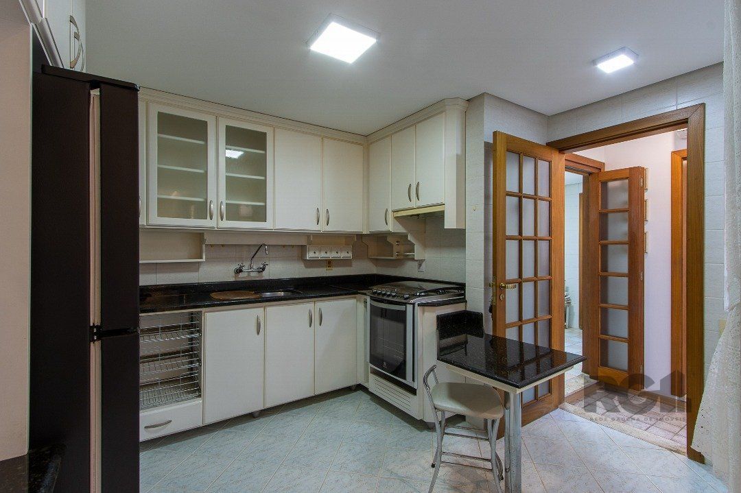 Casa de Condomínio à venda com 4 quartos, 216m² - Foto 10