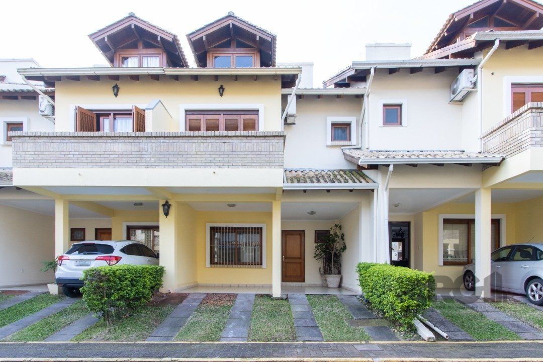 Casa de Condomínio à venda com 3 quartos, 192m² - Foto 1