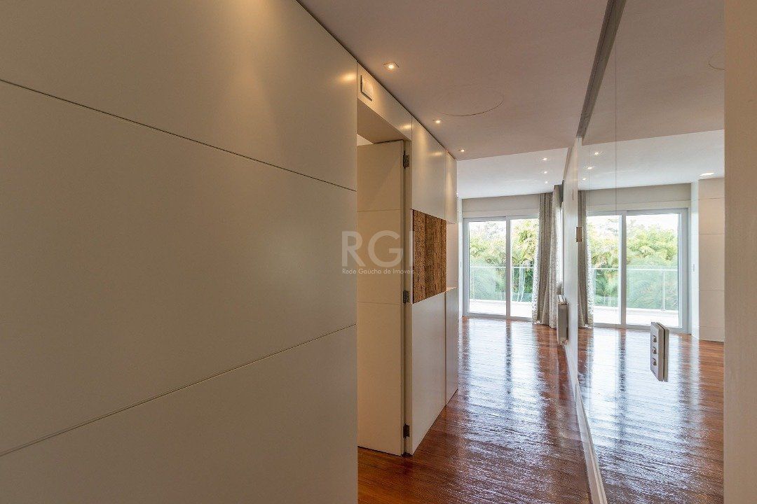 Casa de Condomínio à venda com 4 quartos, 664m² - Foto 32