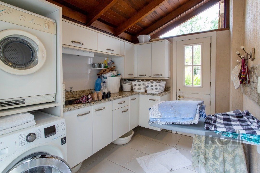 Casa de Condomínio à venda com 3 quartos, 330m² - Foto 22