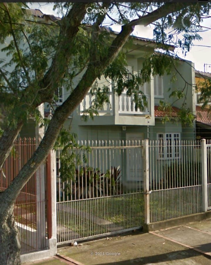 Amplo sobrado com 3 dormitórios