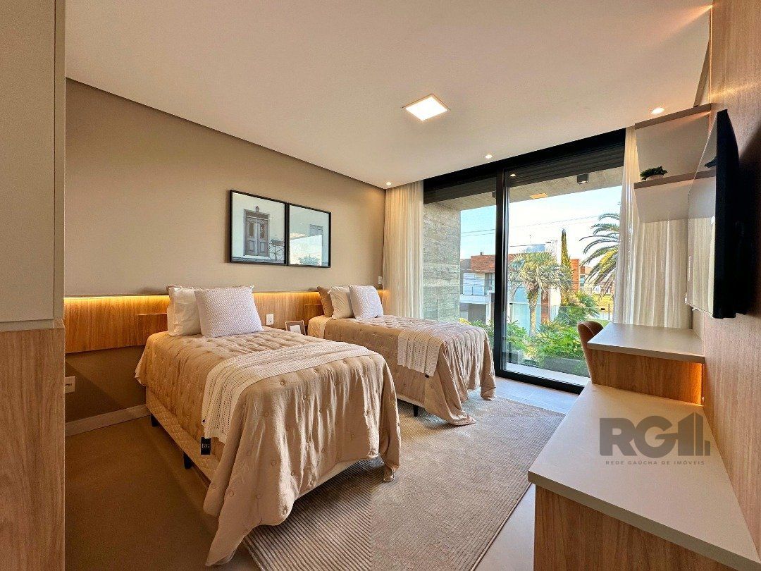 Casa de Condomínio à venda com 5 quartos, 322m² - Foto 18
