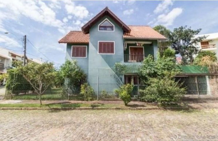 Casa/sobrado  de 4  dormitórios I 1 suíte I 4 vagas I  Altos Do Ipê