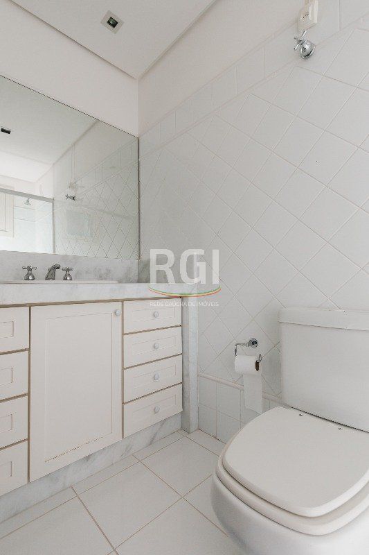 Casa de Condomínio à venda com 4 quartos, 322m² - Foto 24