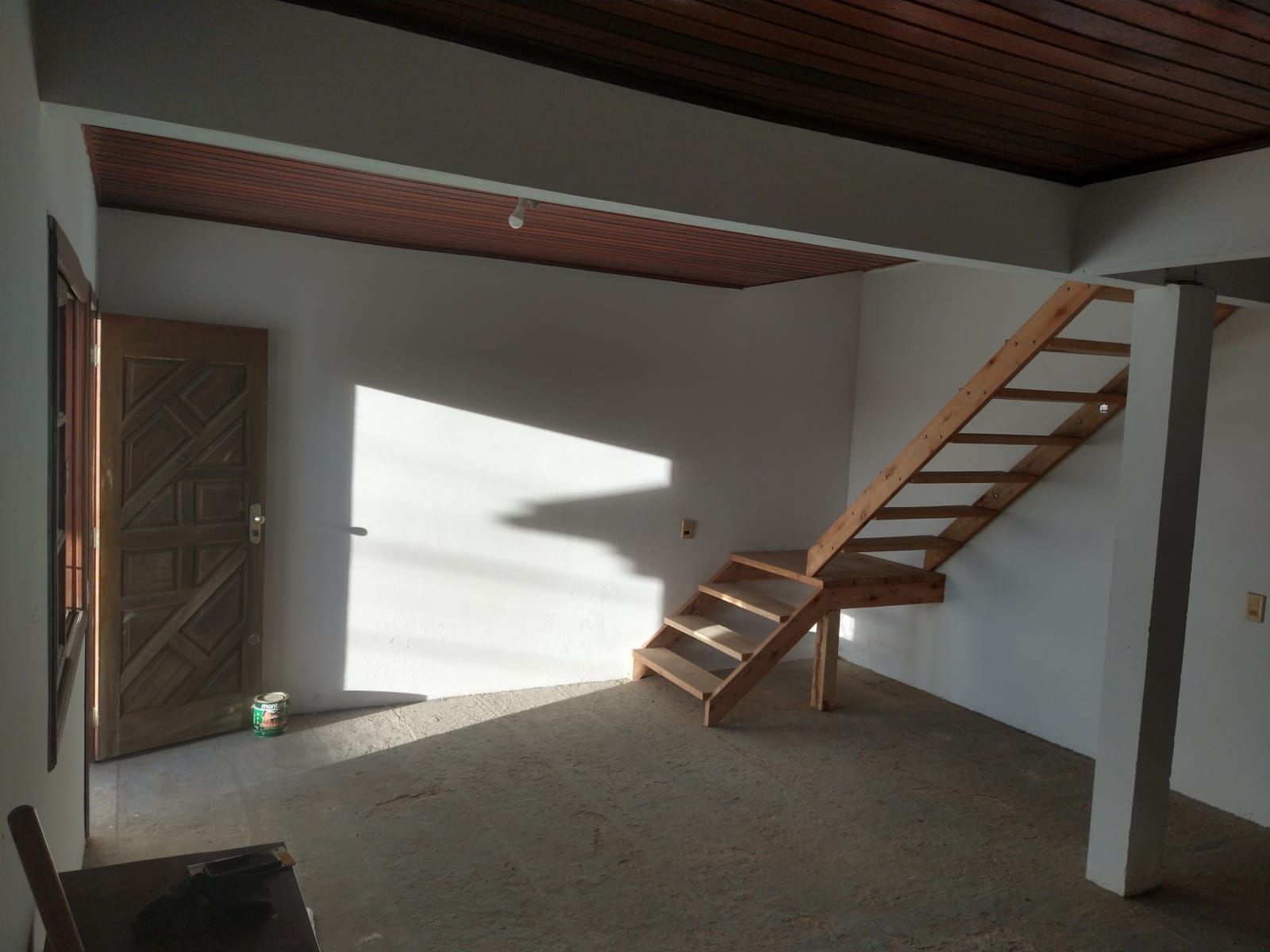 Casa à venda com 5 quartos, 168m² - Foto 3