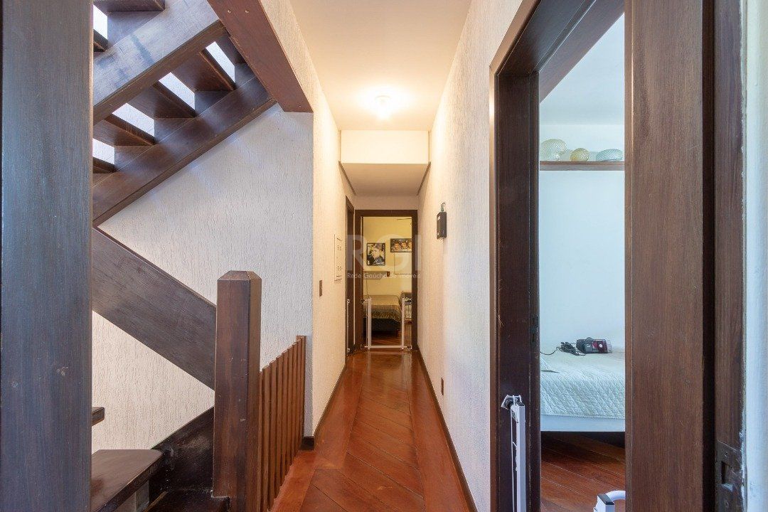 Casa de Condomínio à venda com 4 quartos, 331m² - Foto 31