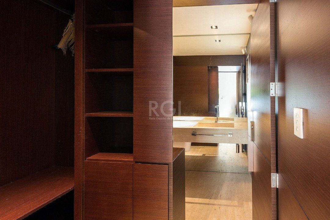 Casa de Condomínio à venda com 4 quartos, 664m² - Foto 11