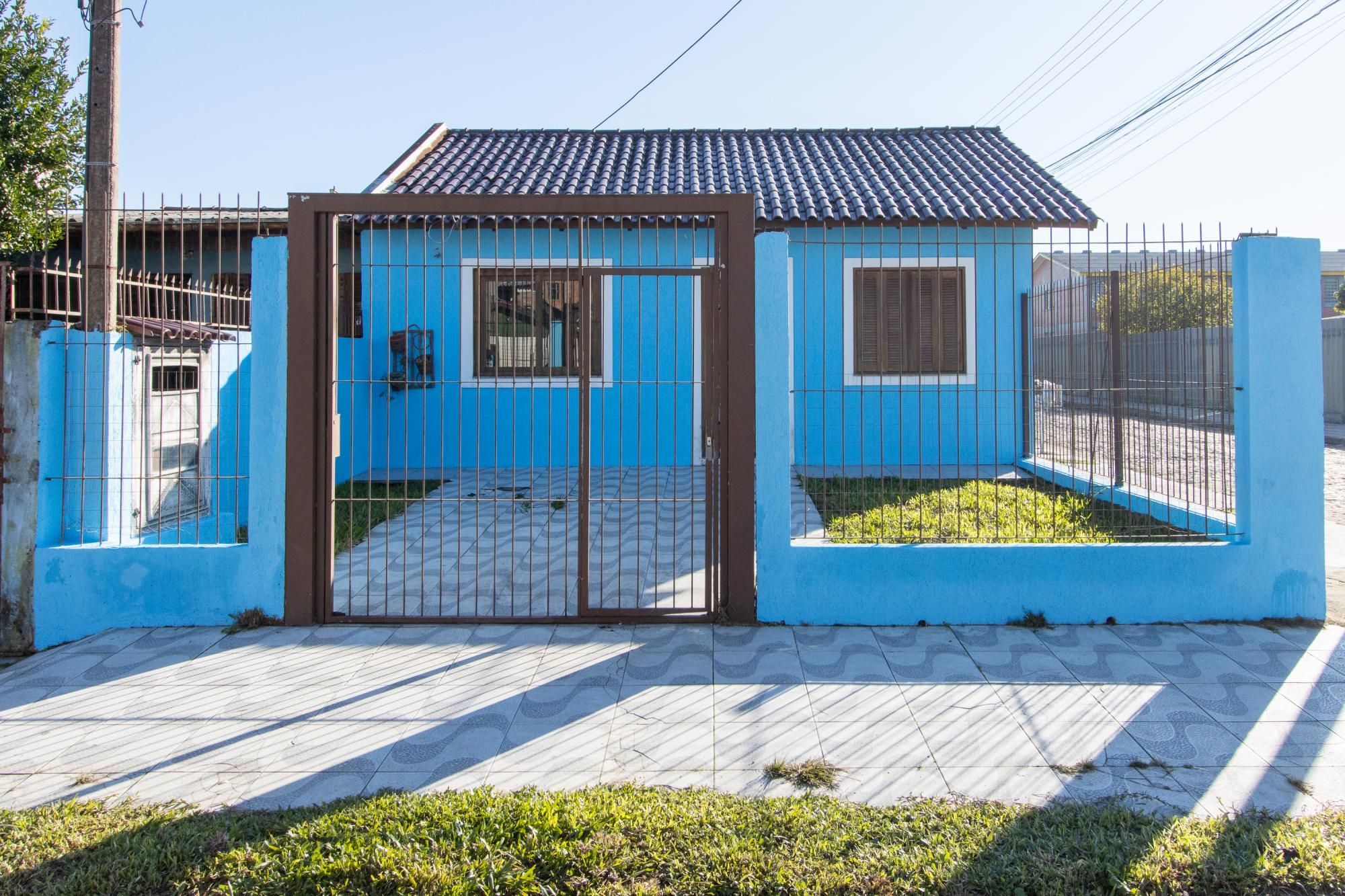 Casa com 61m², 2 dormitórios no bairro Hípica em Porto Alegre para Comprar