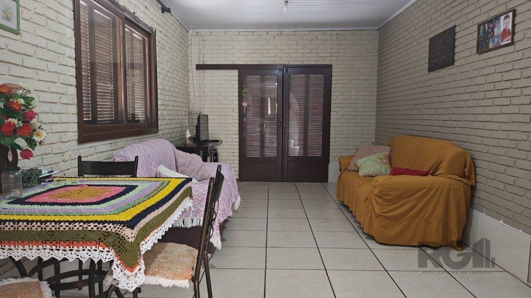 Casa à venda com 6 quartos, 320m² - Foto 3