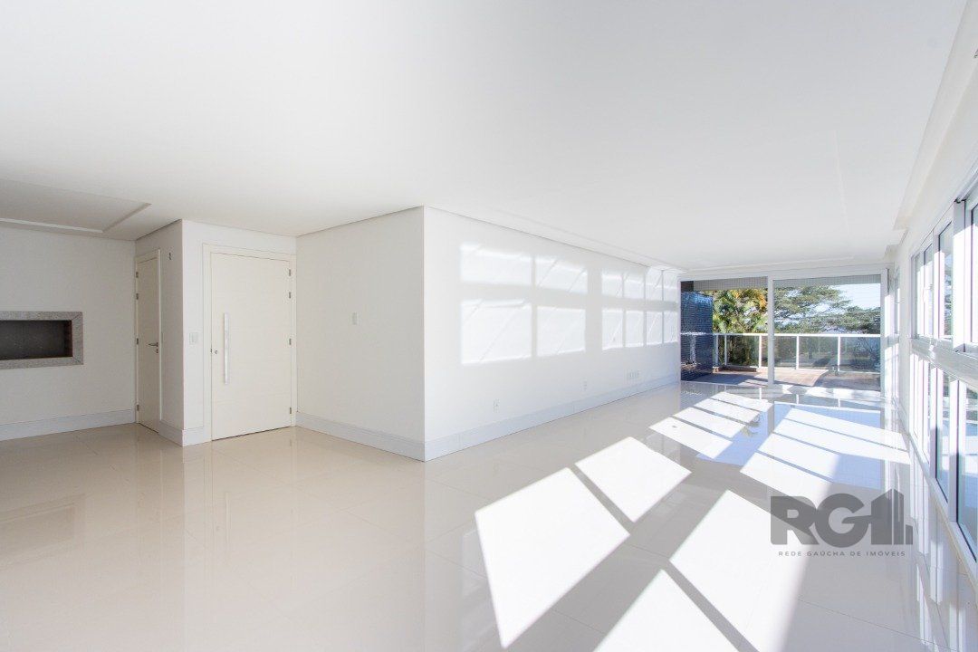Apartamento à venda com 3 quartos, 190m² - Foto 3